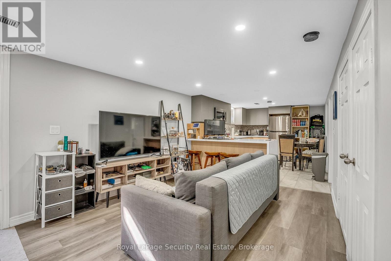 39 Boniface Avenue, Toronto, Ontario  M9W 1T5 - Photo 24 - W12478447