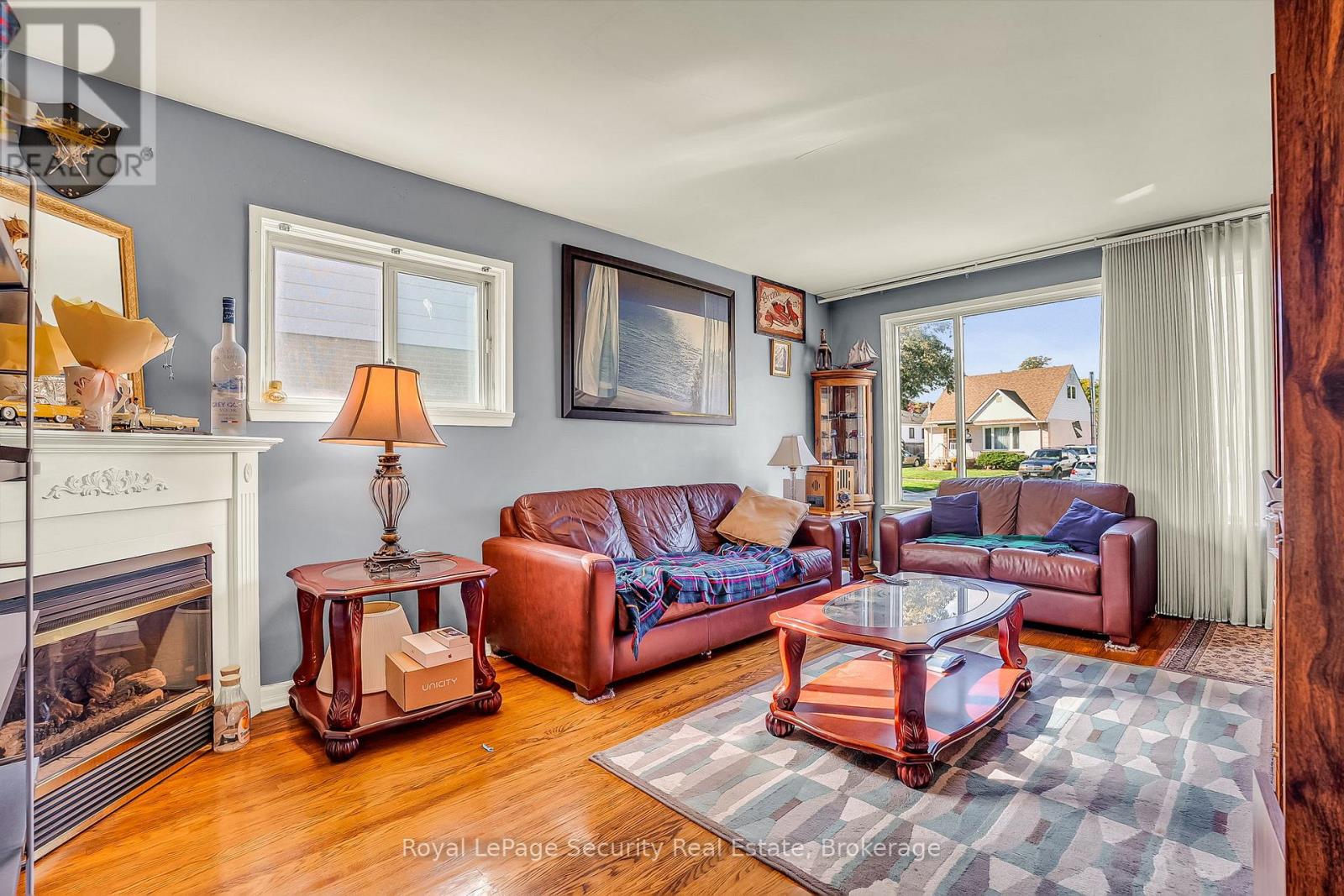 39 Boniface Avenue, Toronto, Ontario  M9W 1T5 - Photo 8 - W12478447