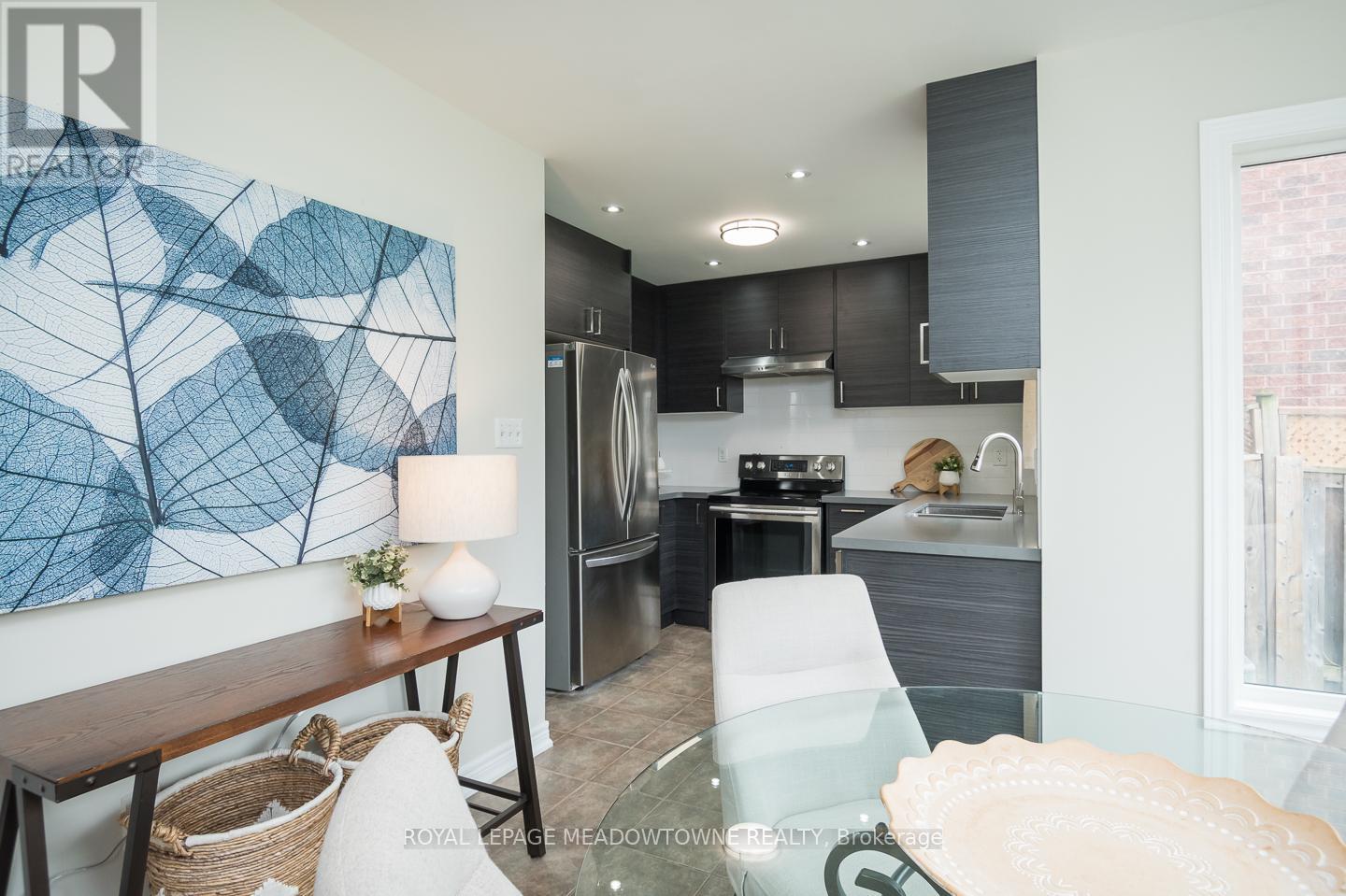 1311 Weller Cross, Milton, Ontario  L9T 6K4 - Photo 13 - W12478451