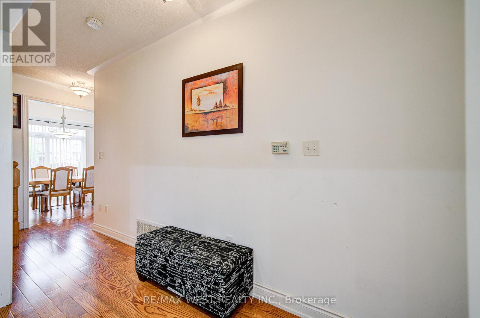 12 Eaglefield Gate, Brampton, Ontario  L7A 3S2 - Photo 12 - W12478475
