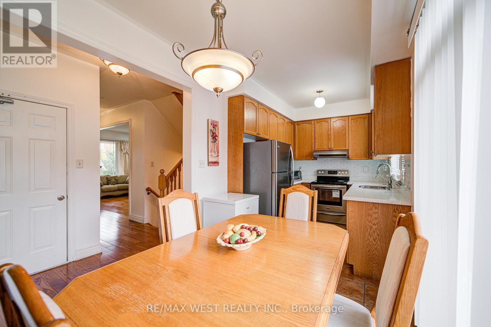 12 Eaglefield Gate, Brampton, Ontario  L7A 3S2 - Photo 19 - W12478475