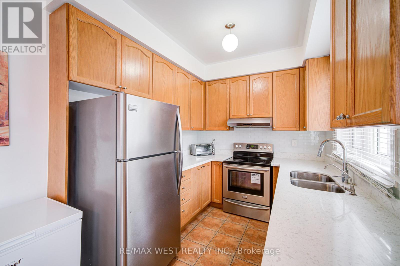 12 Eaglefield Gate, Brampton, Ontario  L7A 3S2 - Photo 20 - W12478475