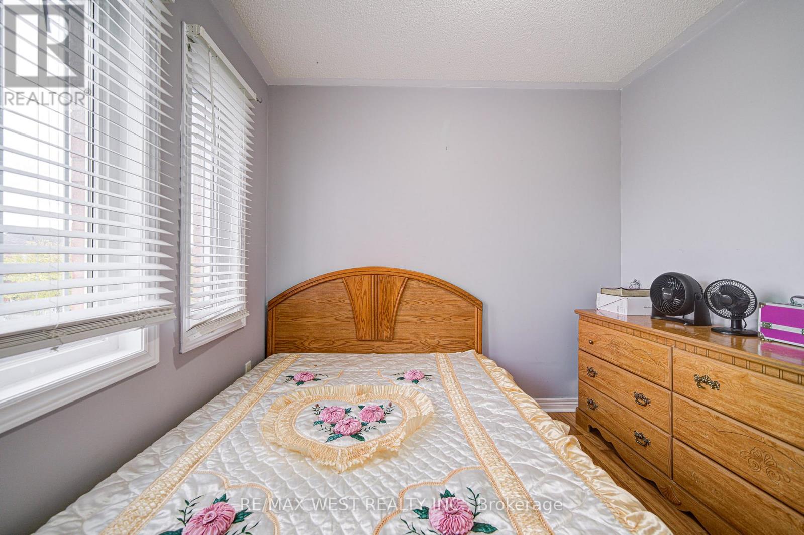 12 Eaglefield Gate, Brampton, Ontario  L7A 3S2 - Photo 38 - W12478475