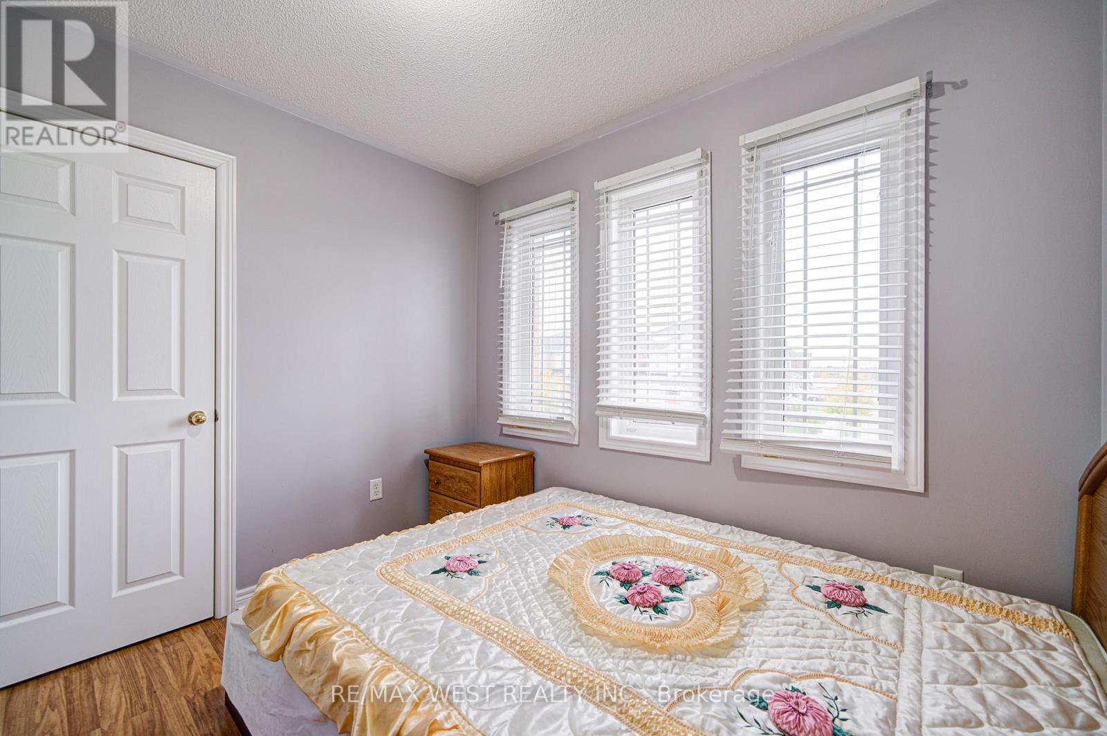 12 Eaglefield Gate, Brampton, Ontario  L7A 3S2 - Photo 39 - W12478475