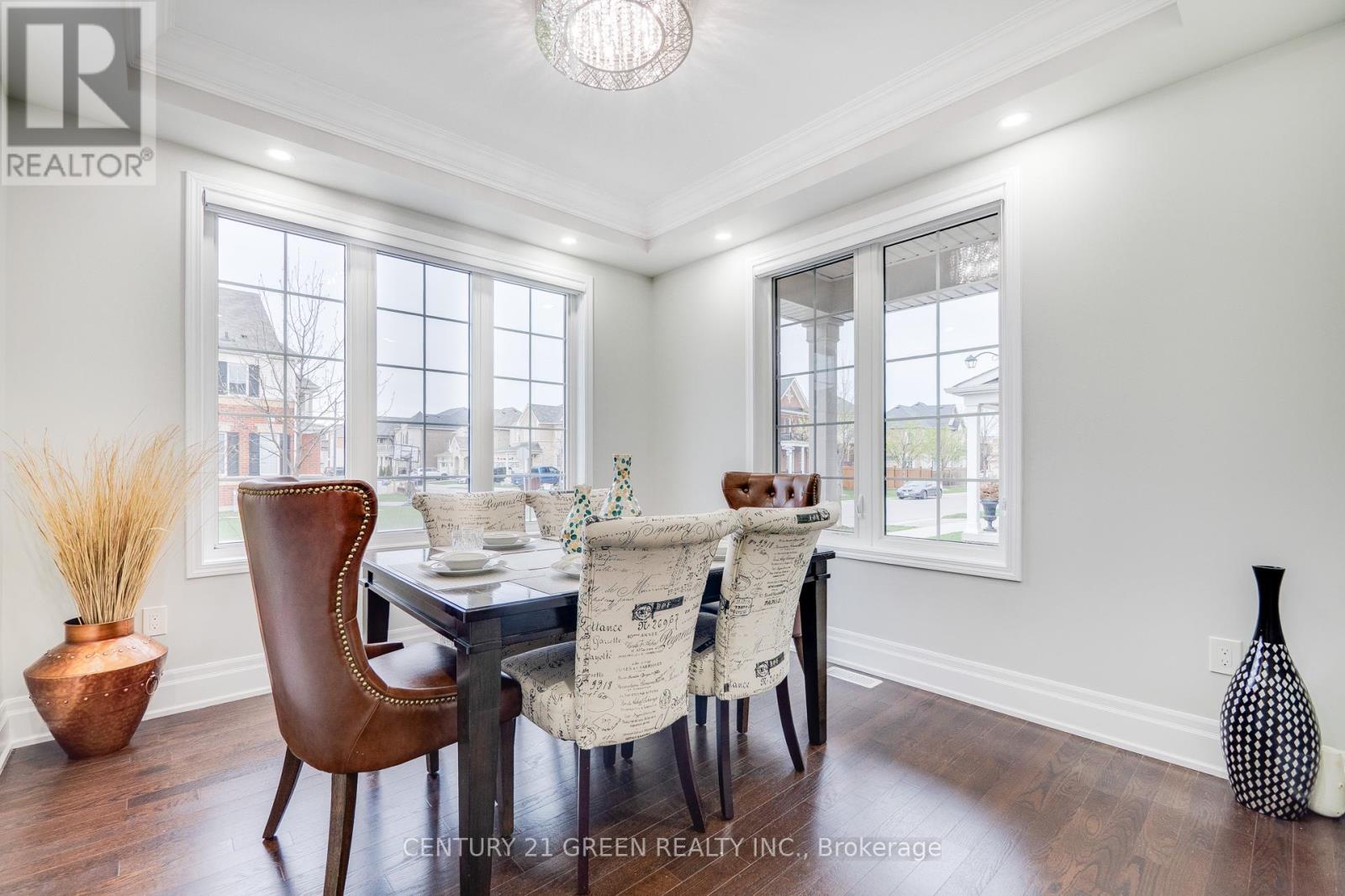 1436 Connaught Terrace, Milton, Ontario  L9E 0B2 - Photo 8 - W12478488