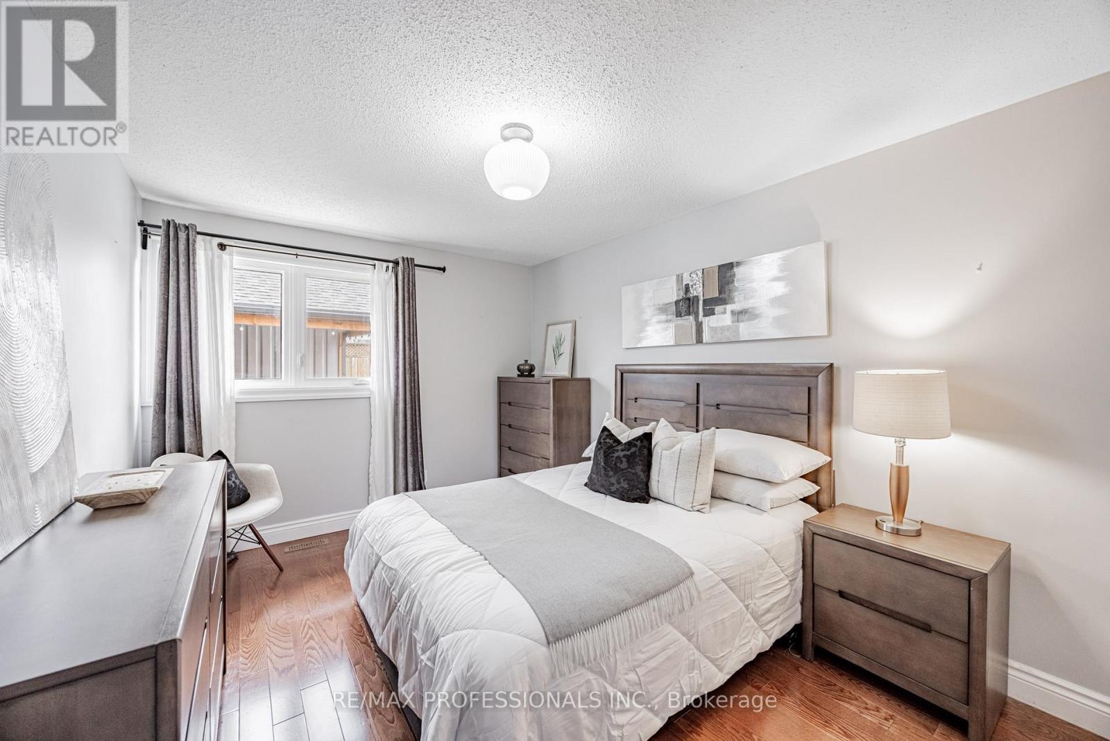 108 Avening Drive, Toronto, Ontario  M9V 4E6 - Photo 14 - W12478501