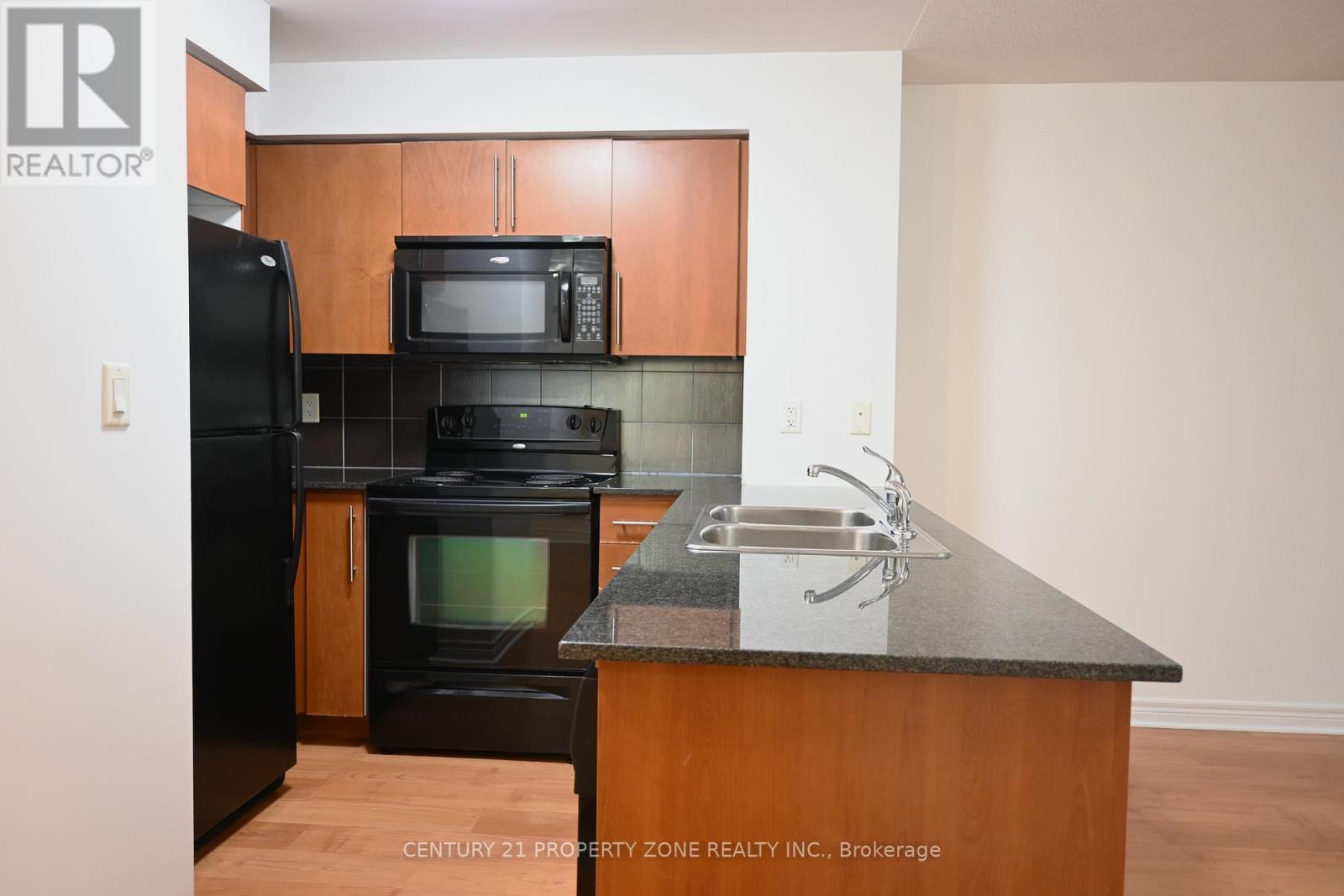 1908 - 310 Burnhamthorpe Road W, Mississauga, Ontario  L5B 4P9 - Photo 5 - W12478518