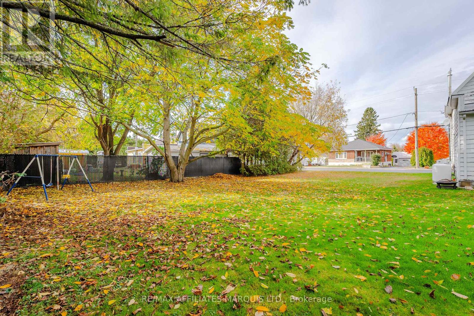 18 Mechanic Street W, North Glengarry, Ontario  K0C 1T0 - Photo 35 - X12478596