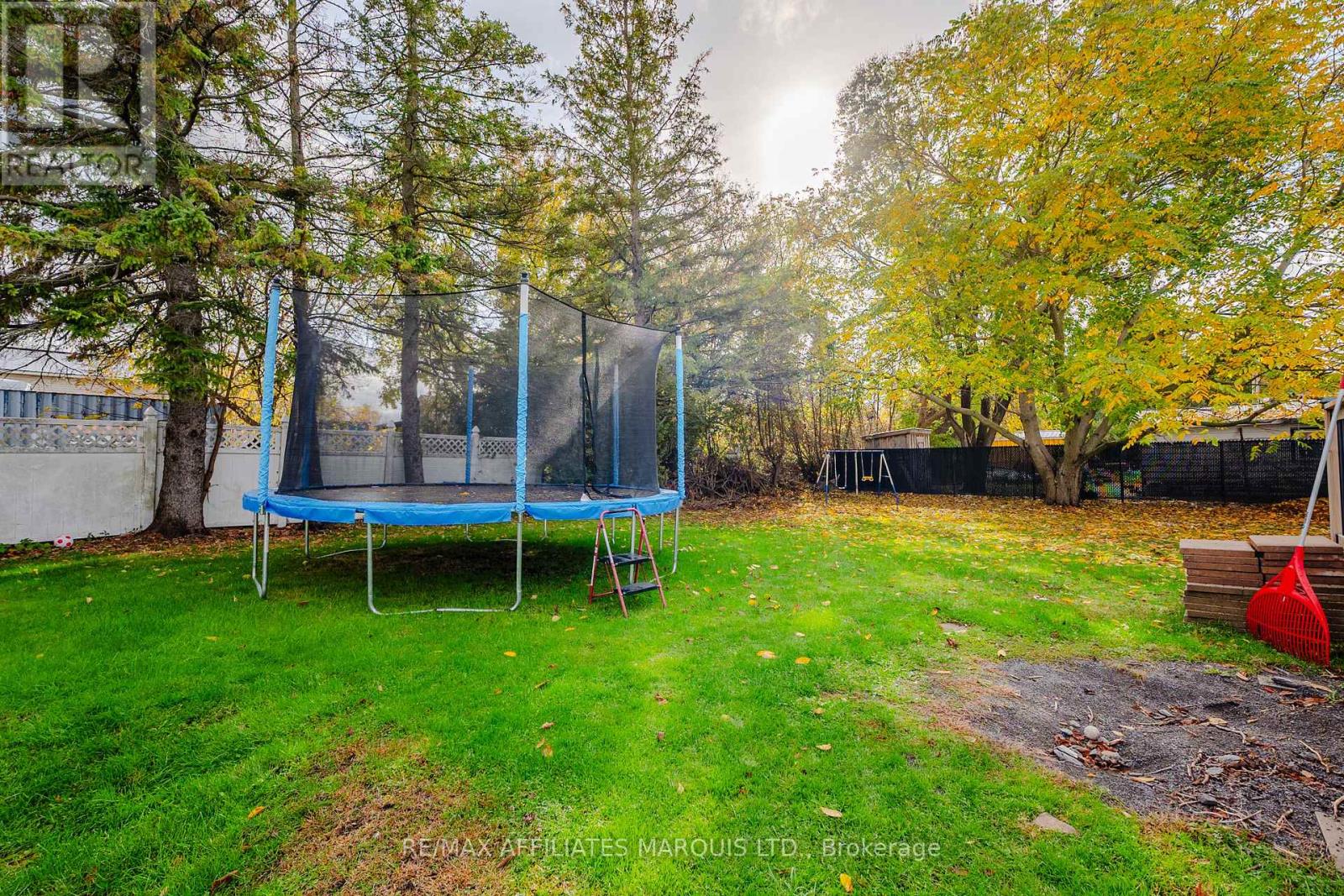 18 Mechanic Street W, North Glengarry, Ontario  K0C 1T0 - Photo 38 - X12478596