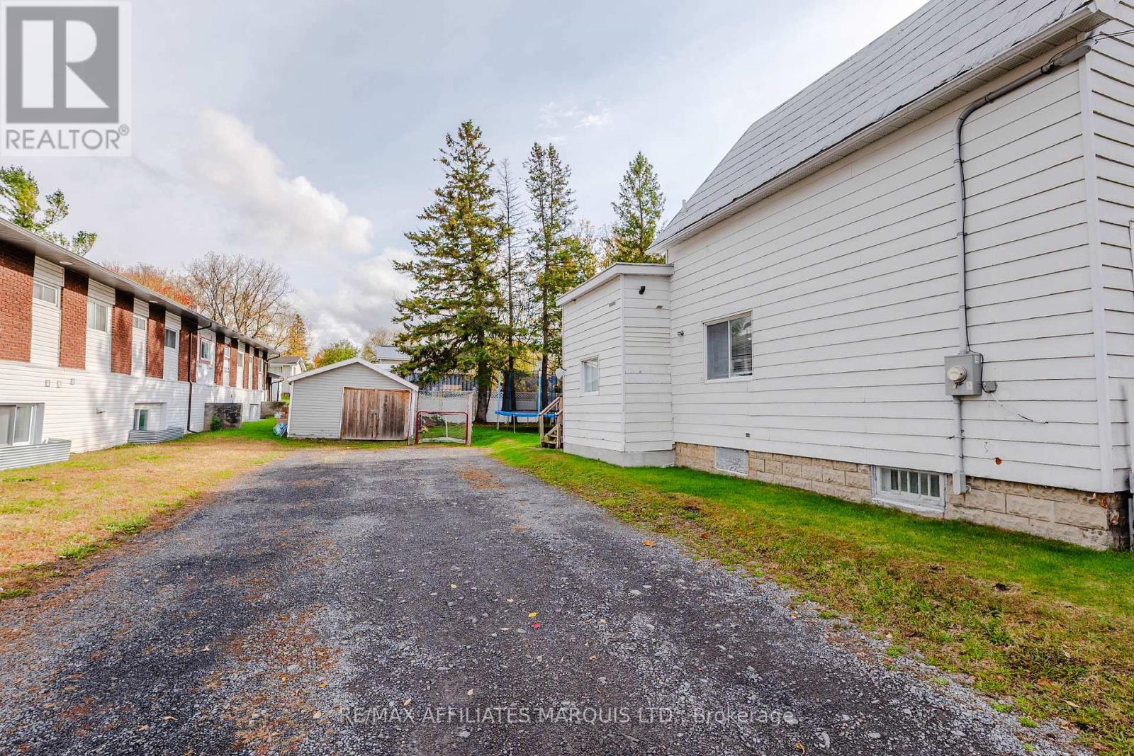 18 Mechanic Street W, North Glengarry, Ontario  K0C 1T0 - Photo 42 - X12478596