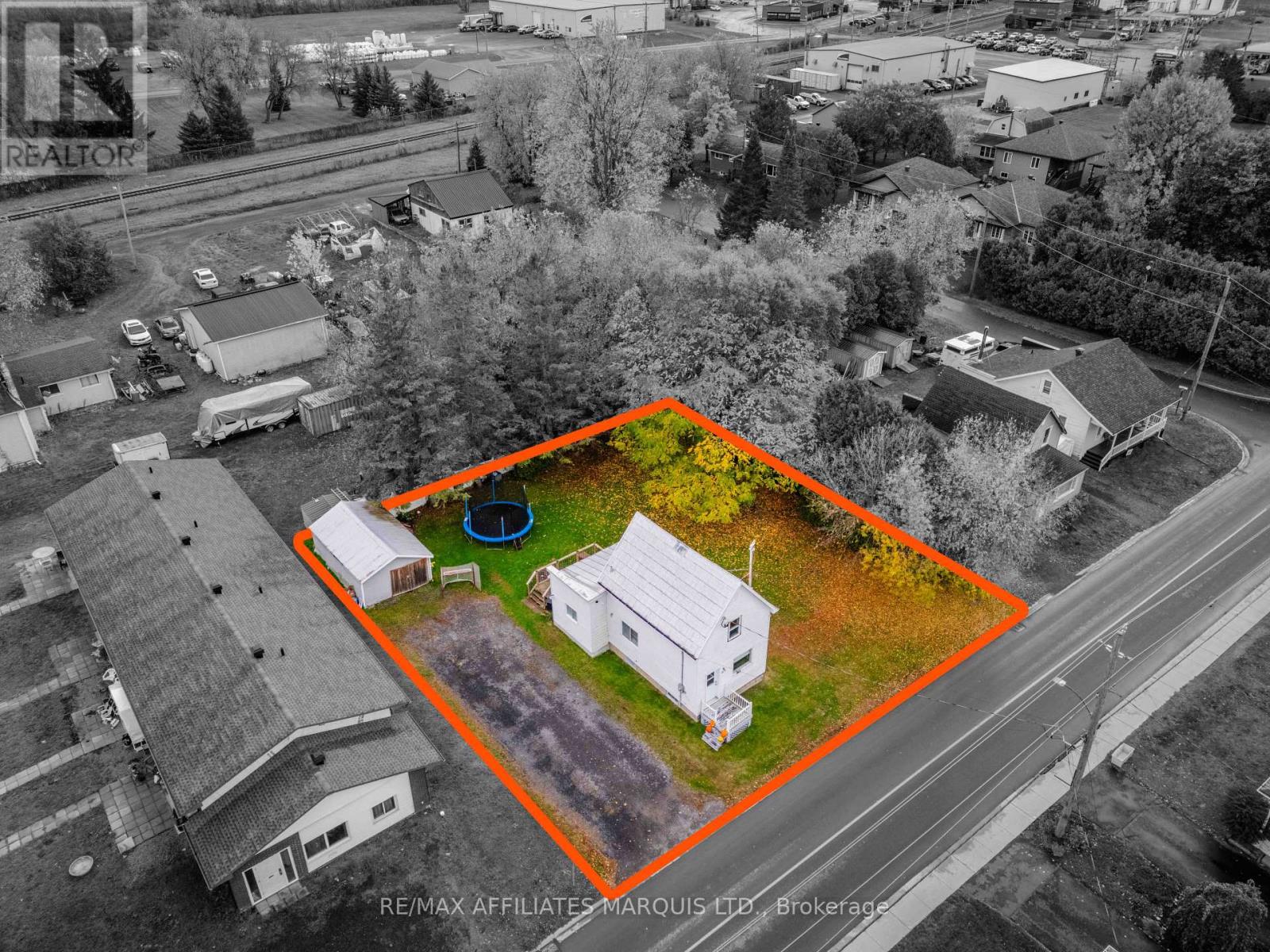 18 Mechanic Street W, North Glengarry, Ontario  K0C 1T0 - Photo 5 - X12478596