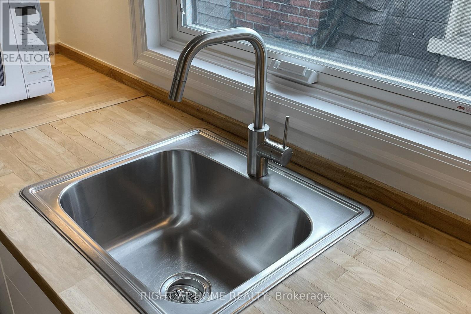 20 Mcmaster Avenue, Toronto, Ontario  M3B 0A7 - Photo 15 - C12477670