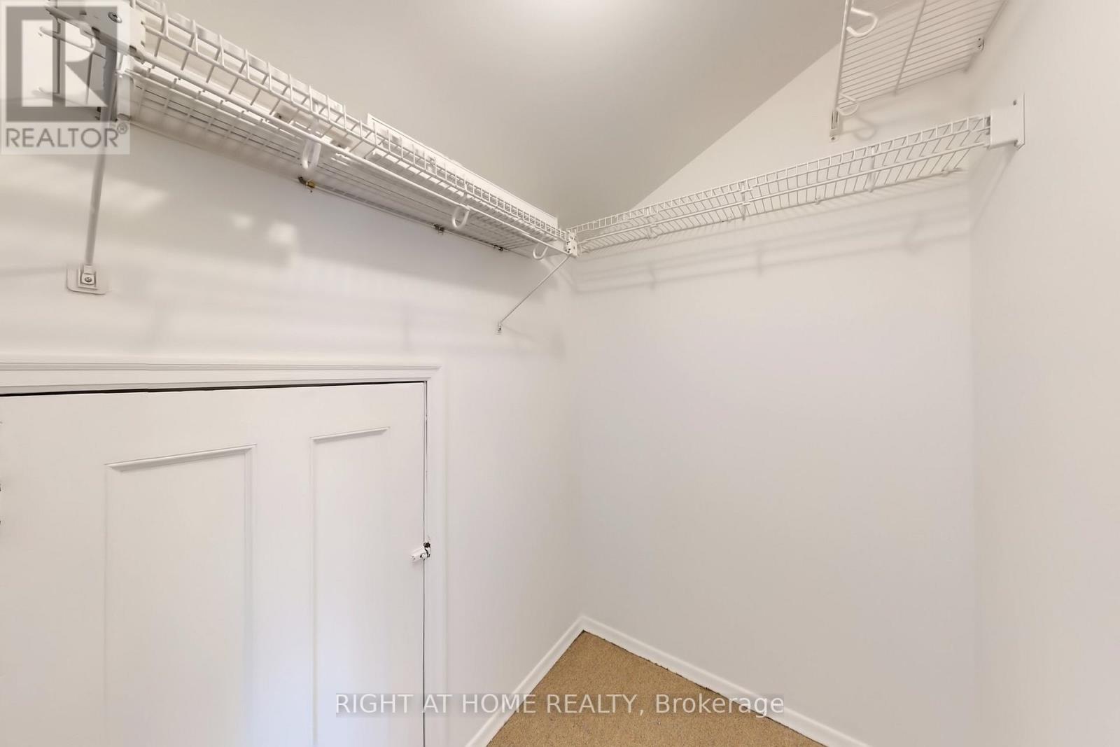 20 Mcmaster Avenue, Toronto, Ontario  M3B 0A7 - Photo 22 - C12477670