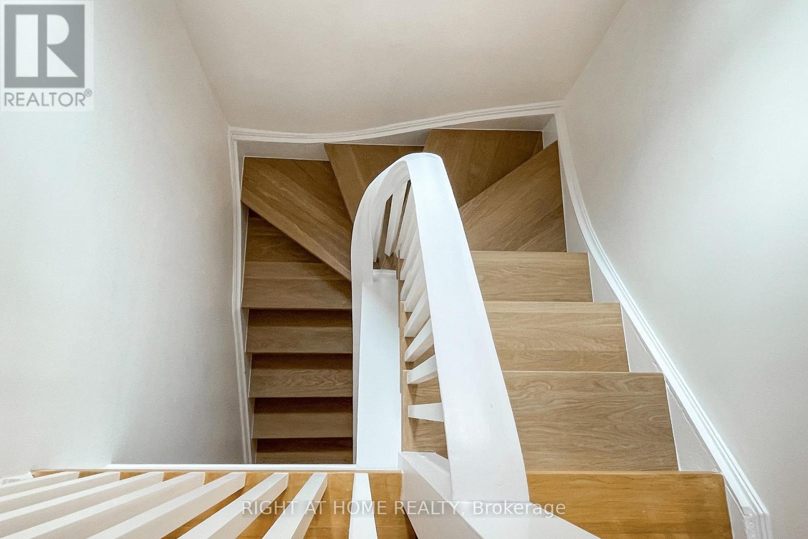 20 Mcmaster Avenue, Toronto, Ontario  M3B 0A7 - Photo 24 - C12477670