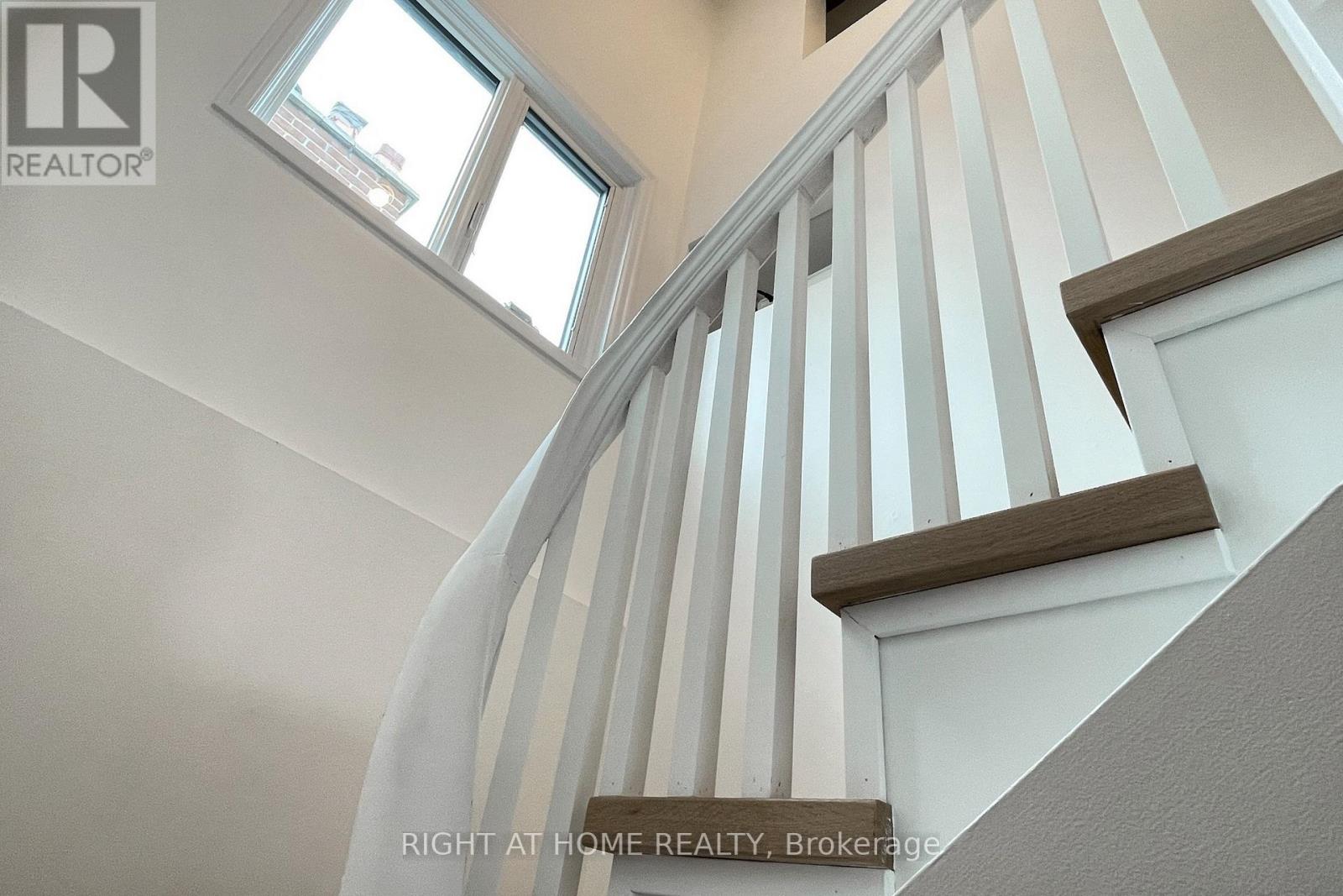 20 Mcmaster Avenue, Toronto, Ontario  M3B 0A7 - Photo 38 - C12477670