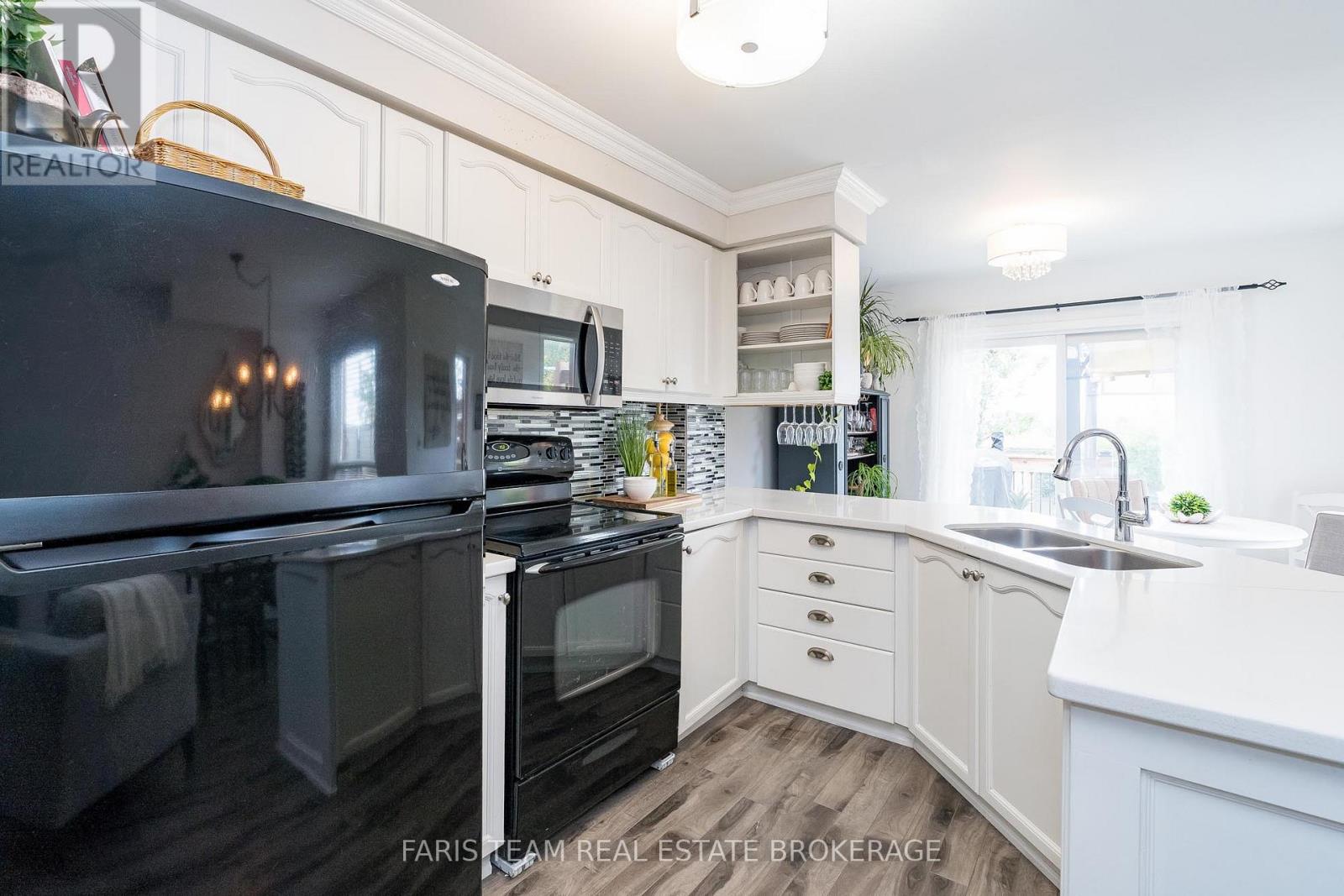 50 Smith Street, New Tecumseth (Alliston), Ontario  L9R 1Z9 - Photo 4 - N12460944