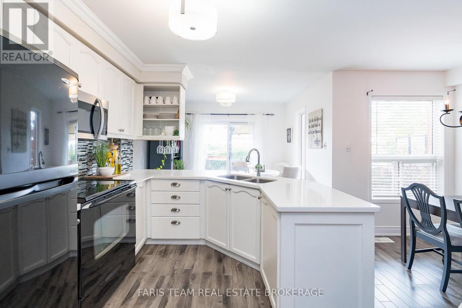 50 Smith Street, New Tecumseth (Alliston), Ontario  L9R 1Z9 - Photo 6 - N12460944