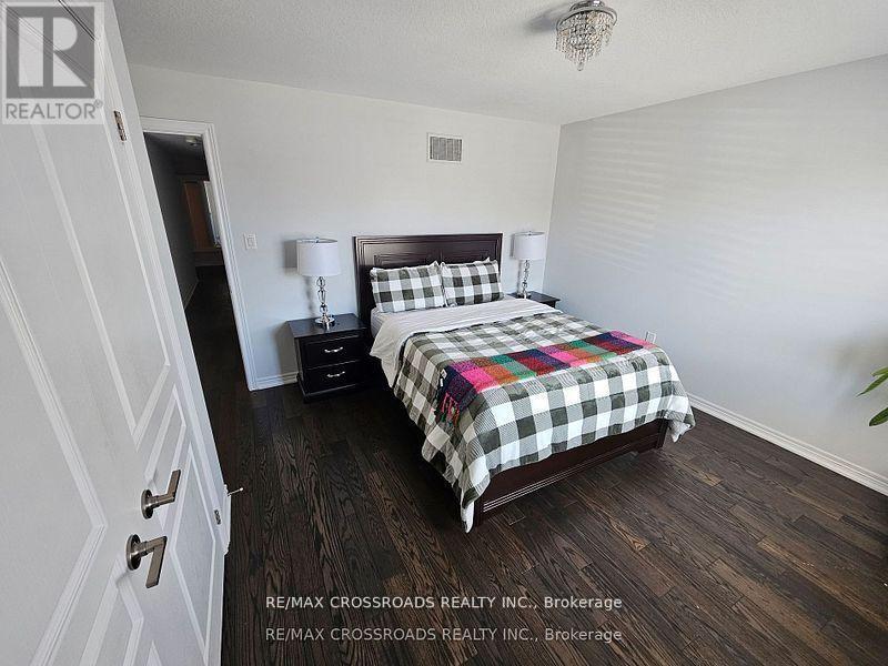 35 Cutts Crescent, Hamilton, Ontario  L0R 1C0 - Photo 18 - X12478297