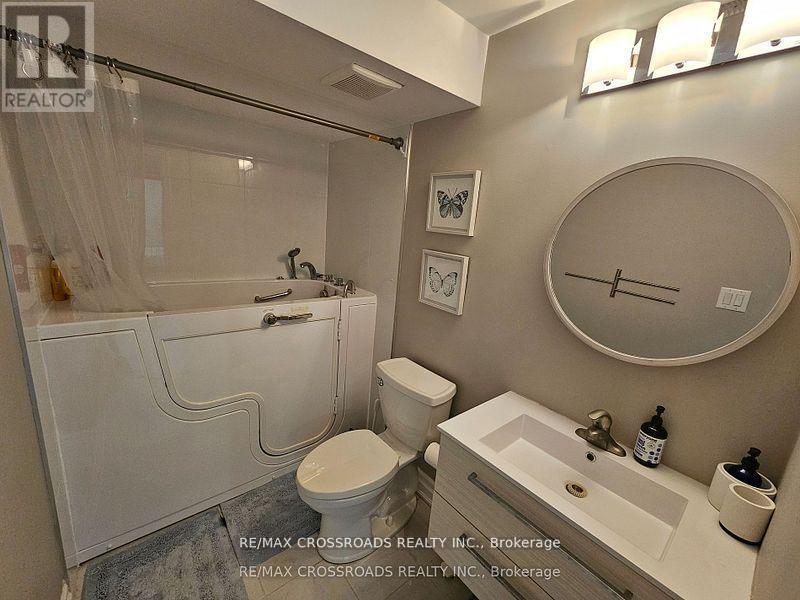 35 Cutts Crescent, Hamilton, Ontario  L0R 1C0 - Photo 29 - X12478297