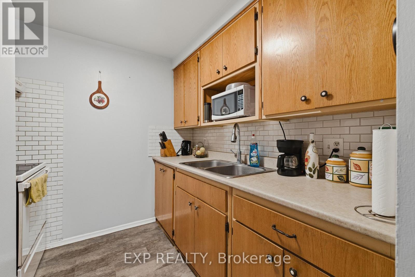69 - 539 Willow Road, Guelph, Ontario  N1H 7G3 - Photo 6 - X12478338