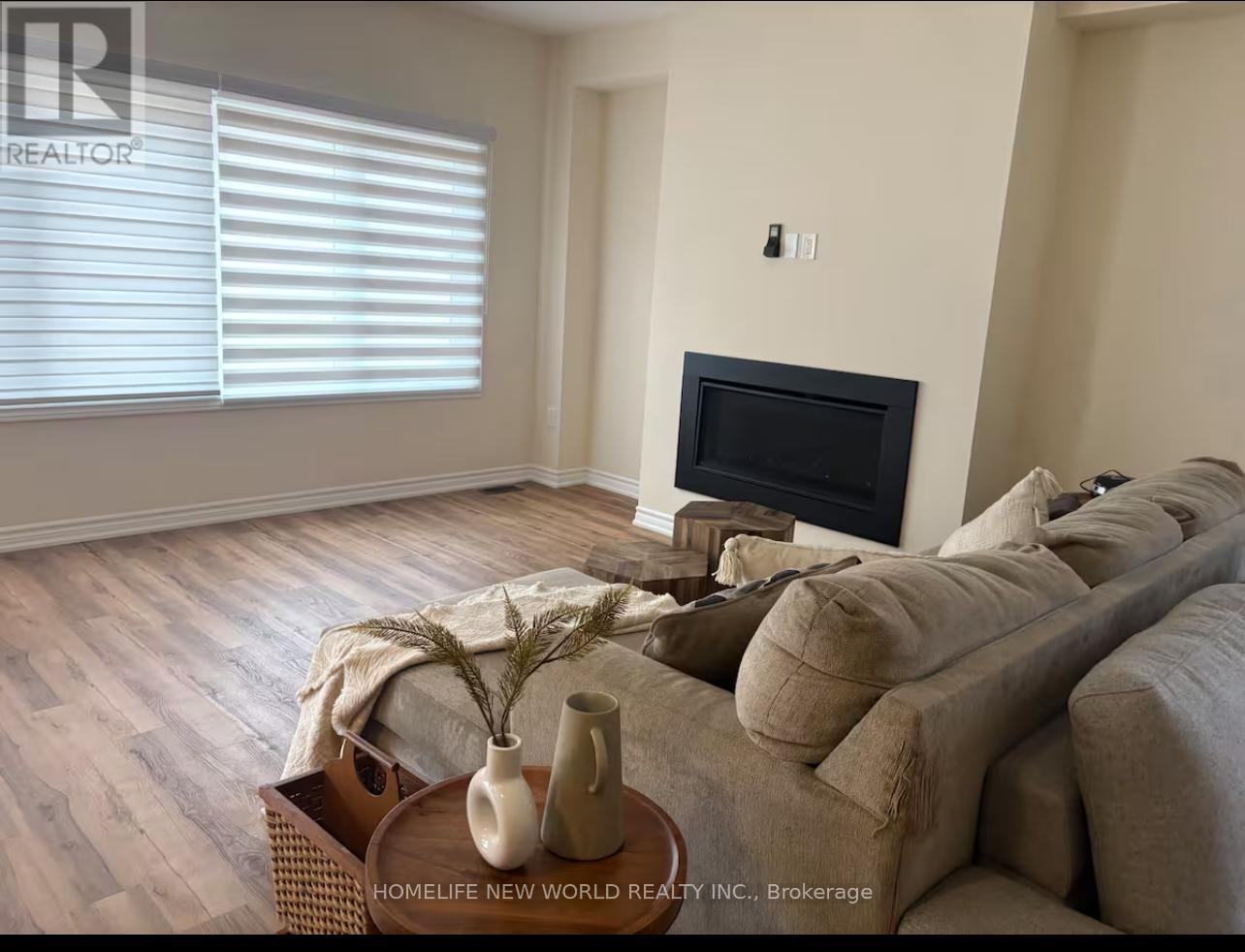 325 Mceachern Lane, Gravenhurst, Ontario  P1P 0H8 - Photo 2 - X12478347