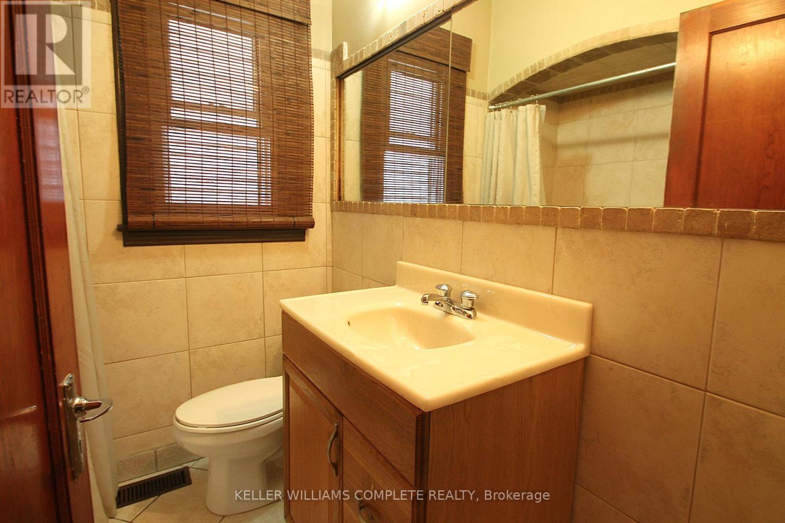 35 Barons Avenue S, Hamilton, Ontario  L8K 2Y1 - Photo 13 - X12478349