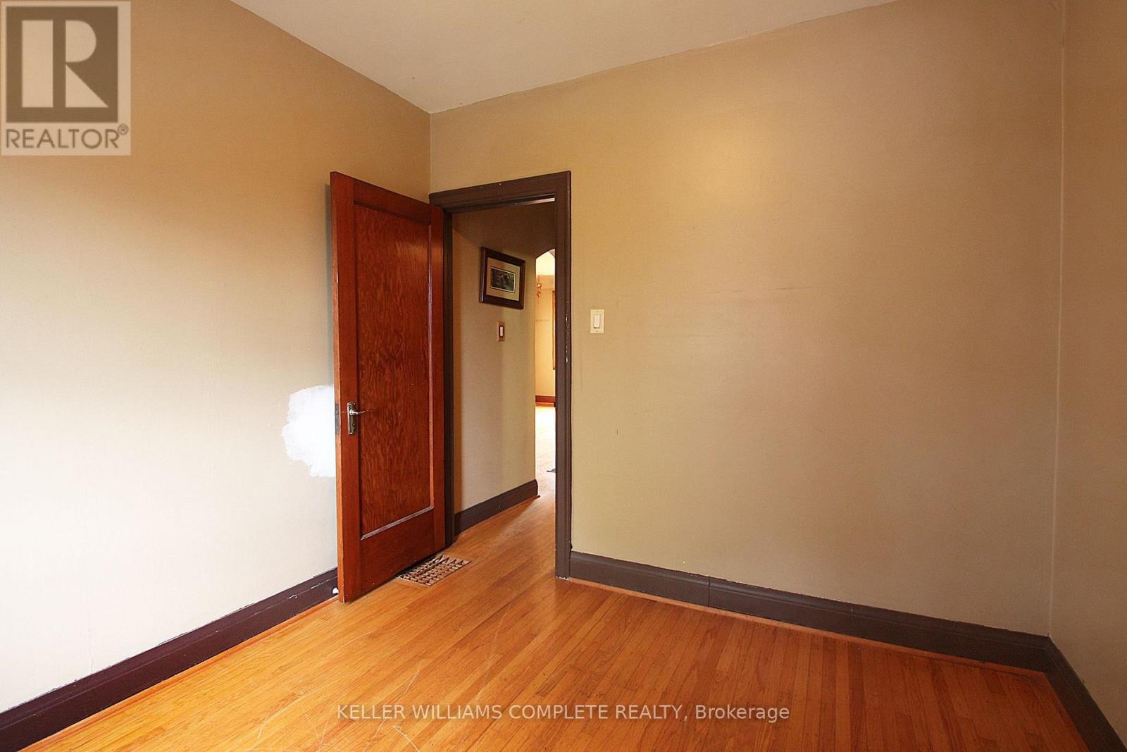 35 Barons Avenue S, Hamilton, Ontario  L8K 2Y1 - Photo 14 - X12478349