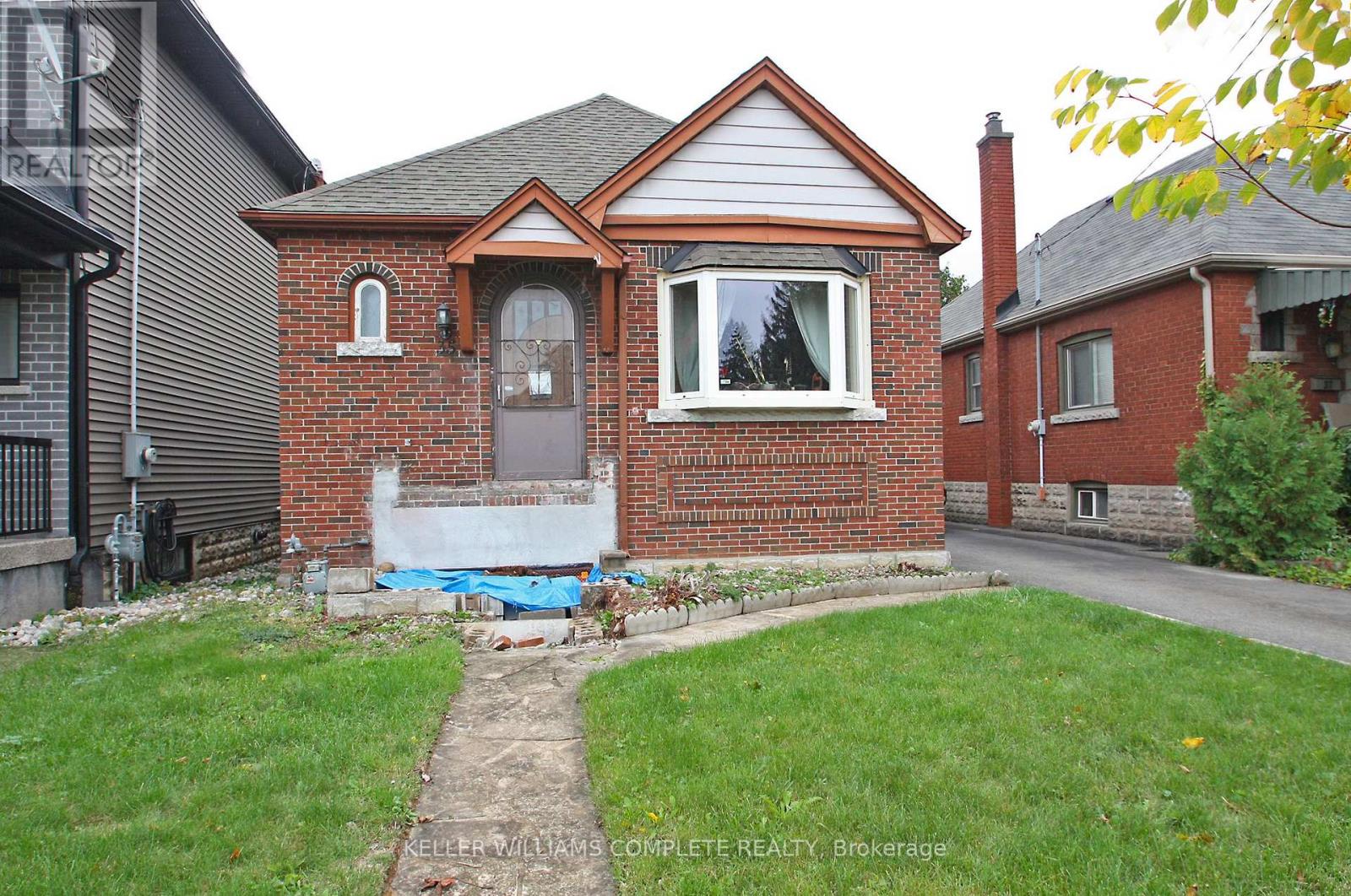 35 Barons Avenue S, Hamilton, Ontario  L8K 2Y1 - Photo 4 - X12478349