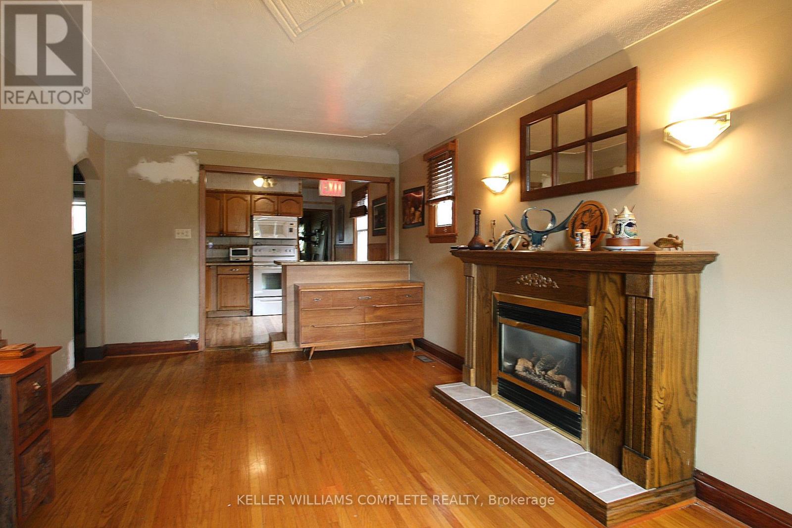 35 Barons Avenue S, Hamilton, Ontario  L8K 2Y1 - Photo 8 - X12478349