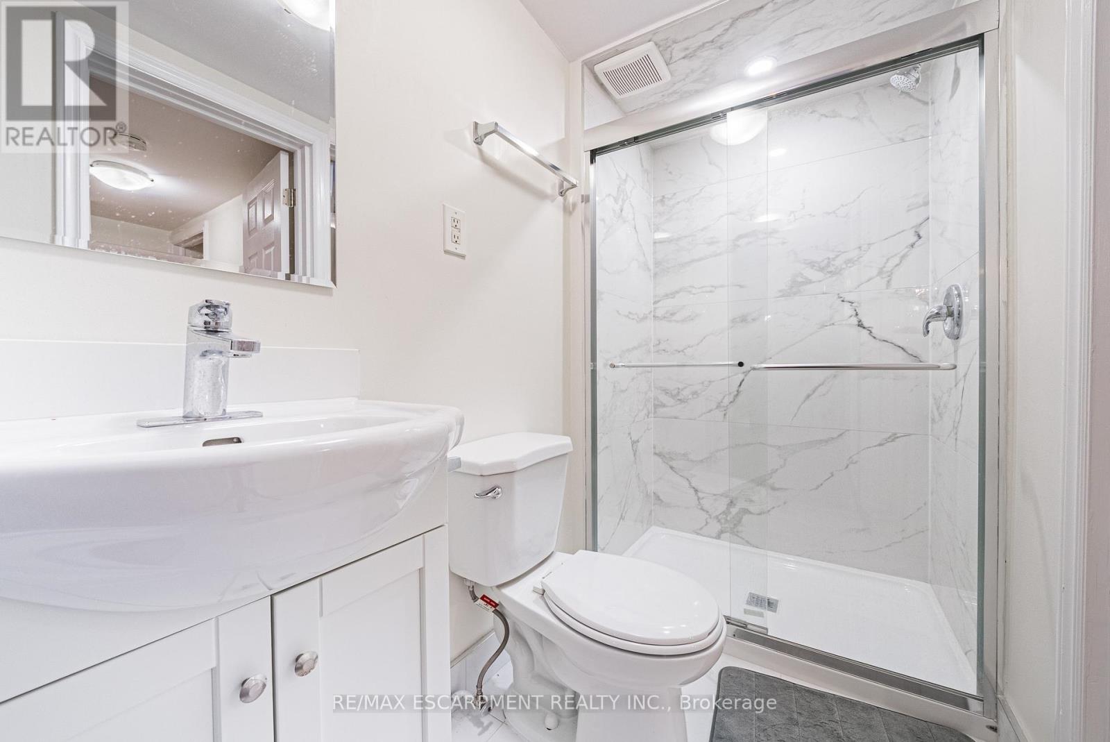 131 Welbourn Drive, Hamilton, Ontario  L9A 3N5 - Photo 30 - X12478379