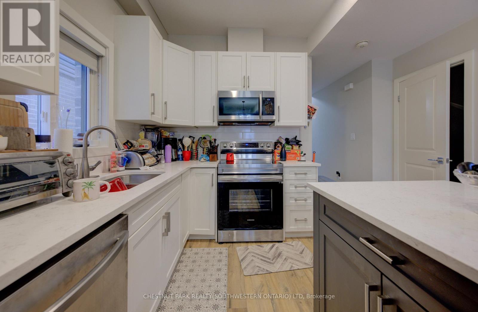 A - 33 Second Avenue, Kitchener, Ontario  N2C 1N4 - Photo 8 - X12478381