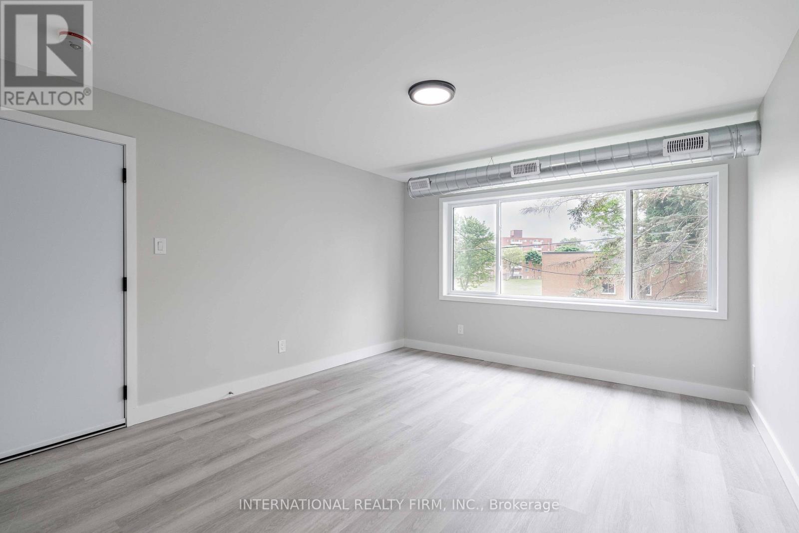 81 King Edward Avenue, London South, Ontario  N5Z 3S7 - Photo 4 - X12478384