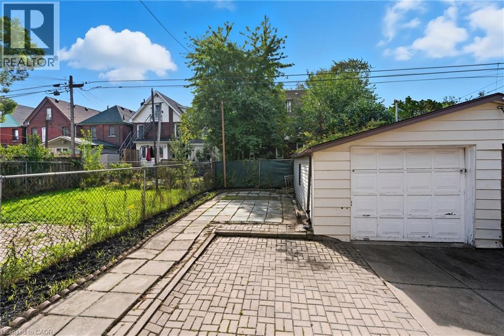 70 Rosemont Avenue, Hamilton, Ontario  L8L 2M5 - Photo 28 - 40781631