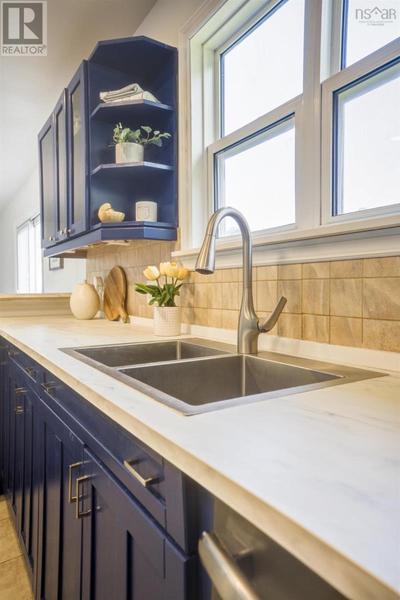 30 Woodcrest Avenue, Halifax, Nova Scotia  B3R 1C4 - Photo 13 - 202517661