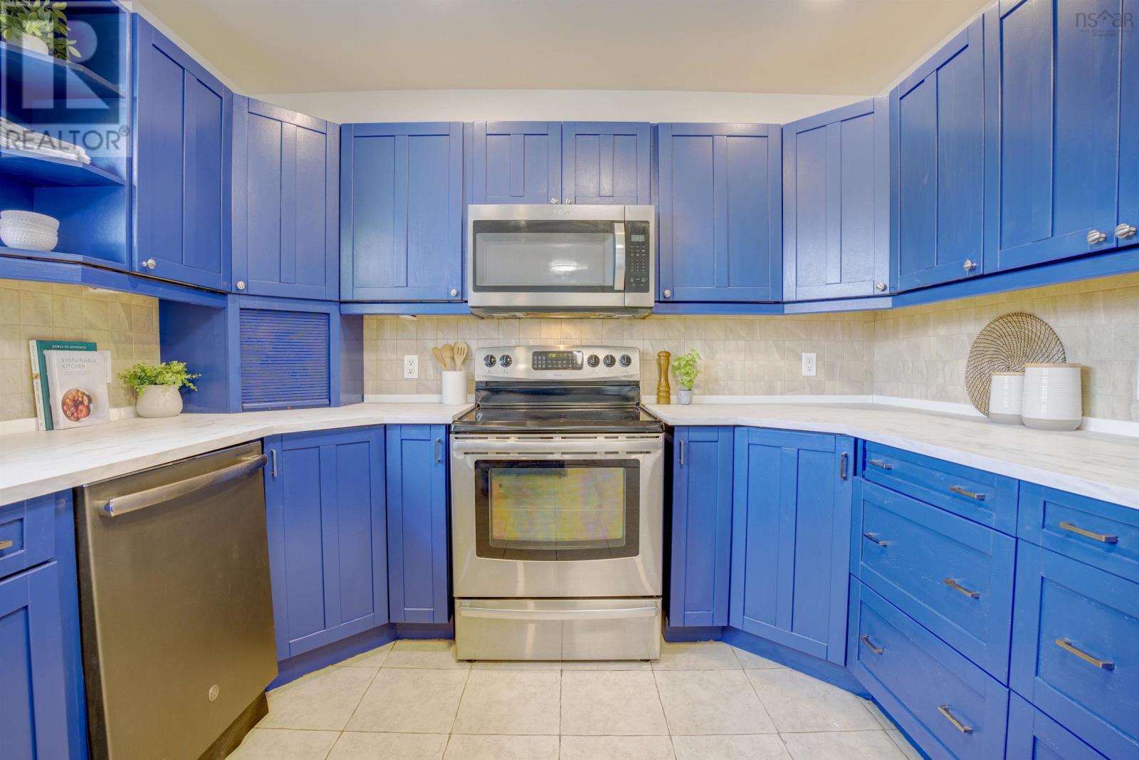 30 Woodcrest Avenue, Halifax, Nova Scotia  B3R 1C4 - Photo 10 - 202517661