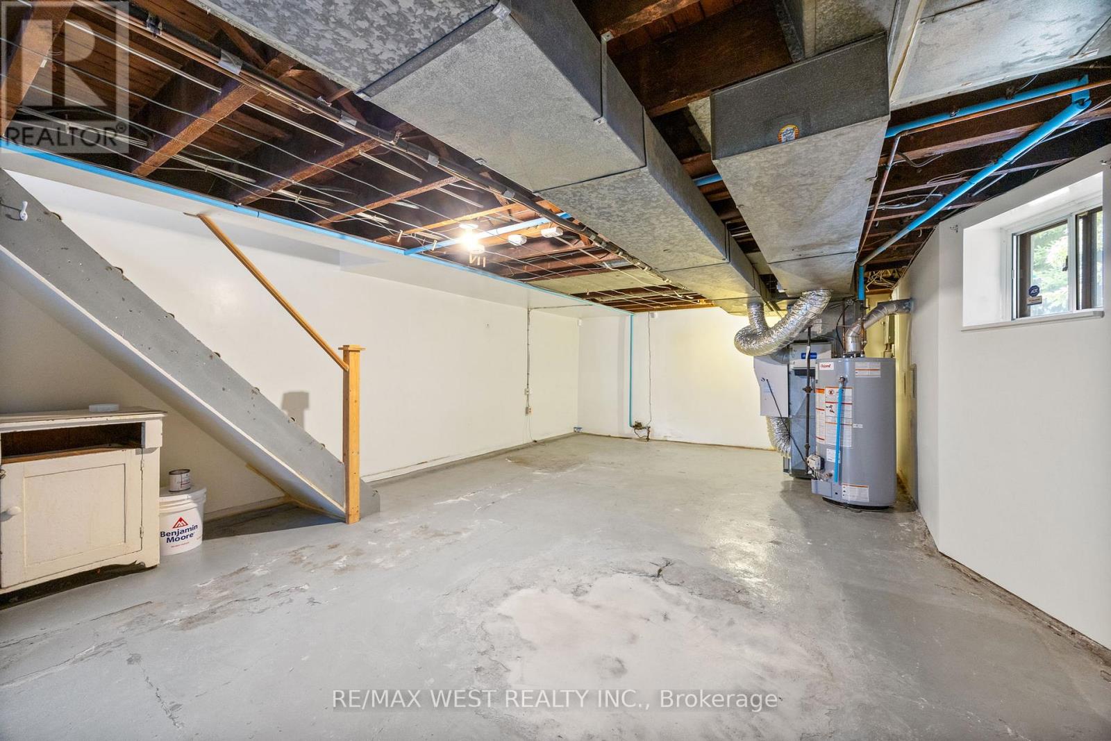 636 Beresford Avenue, Toronto, Ontario  M6S 3C3 - Photo 27 - W12478473