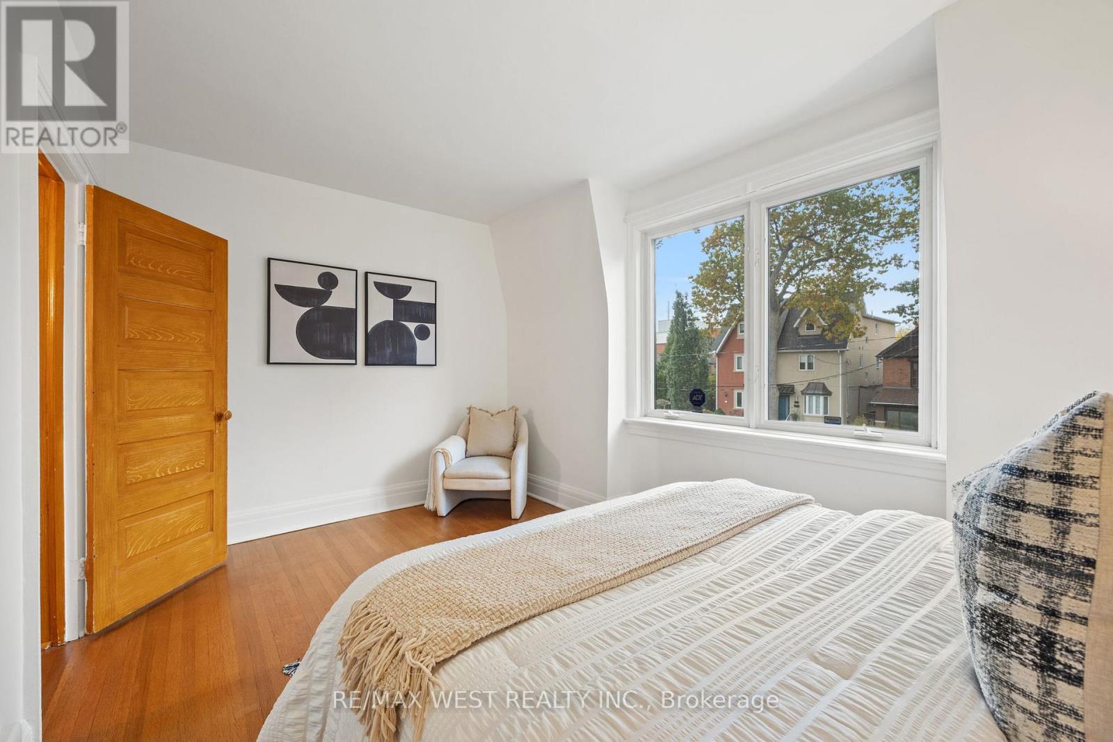 636 Beresford Avenue, Toronto, Ontario  M6S 3C3 - Photo 21 - W12478473