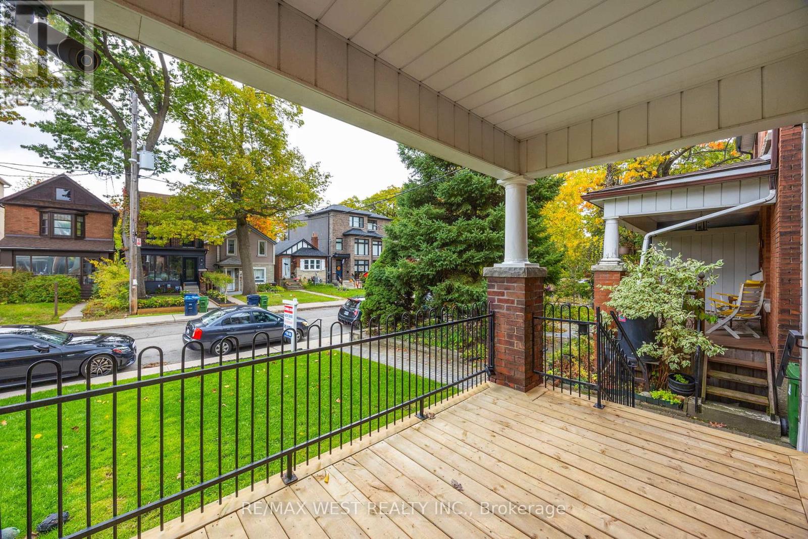 636 Beresford Avenue, Toronto, Ontario  M6S 3C3 - Photo 3 - W12478473