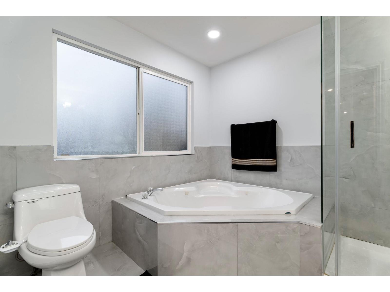 12599 62b Avenue, Surrey, British Columbia  V3X 3M9 - Photo 18 - R3059309