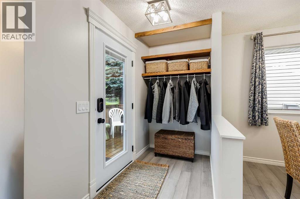 19 Martinwood Court Ne, Calgary, Alberta  T3J 3H1 - Photo 9 - A2250325