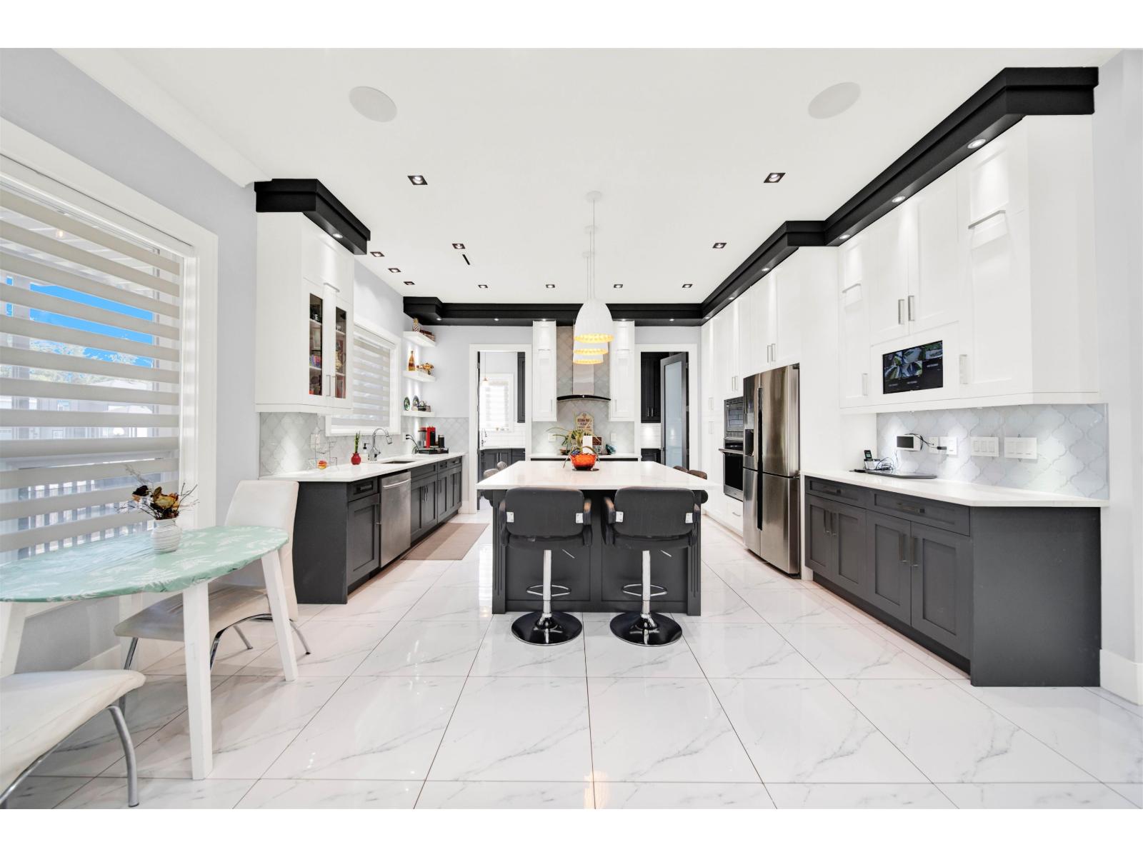 8670 Tunis Place, Surrey, British Columbia  V3S 4Y6 - Photo 8 - R3061043