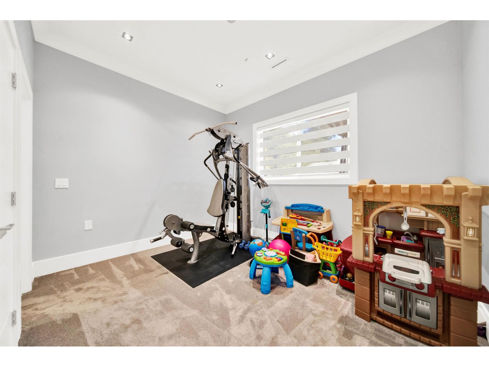 8670 Tunis Place, Surrey, British Columbia  V3S 4Y6 - Photo 15 - R3061043