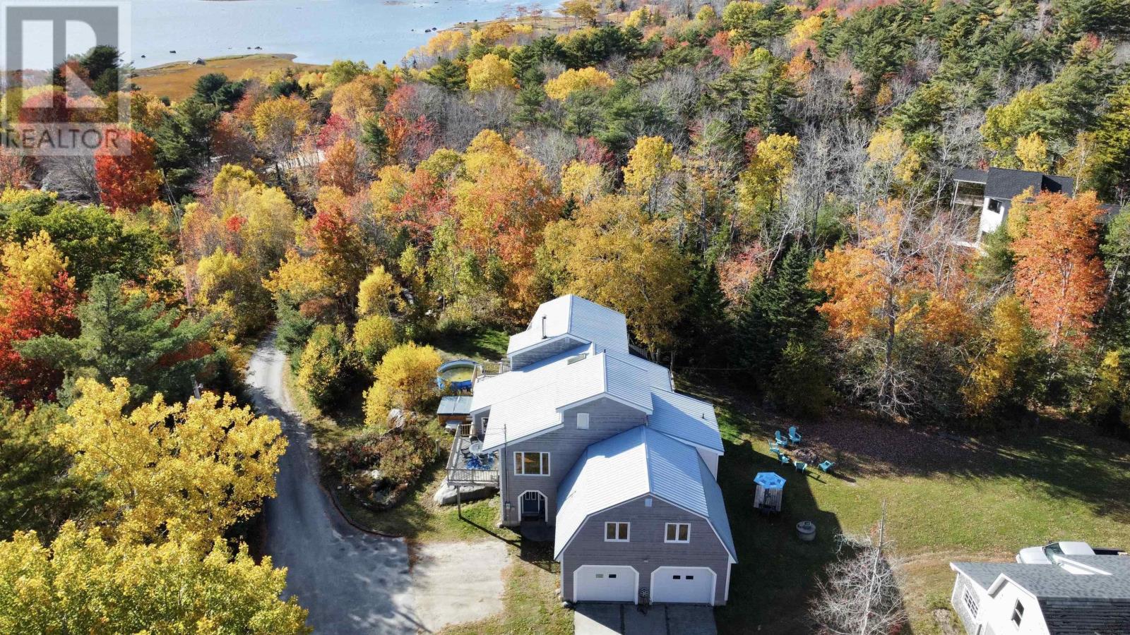 187 Hartz Point Road, Shelburne, Nova Scotia  B0T 1W0 - Photo 2 - 202526445