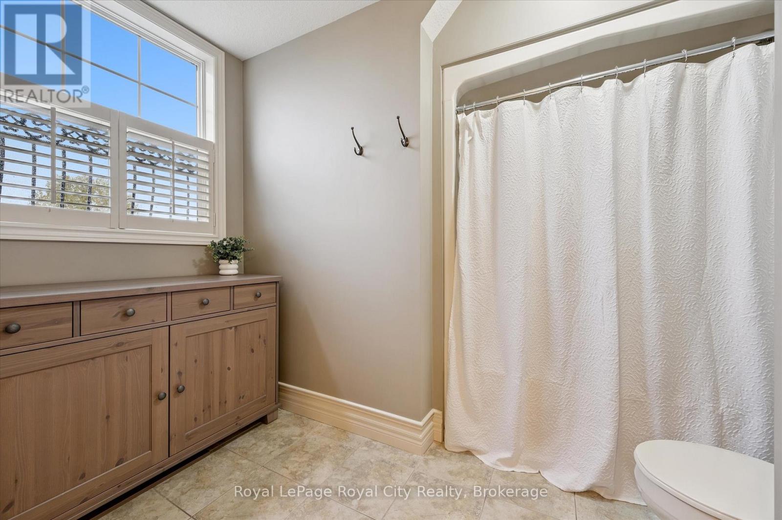 47 Norton Drive, Guelph, Ontario  N1E 7K9 - Photo 30 - X12476291