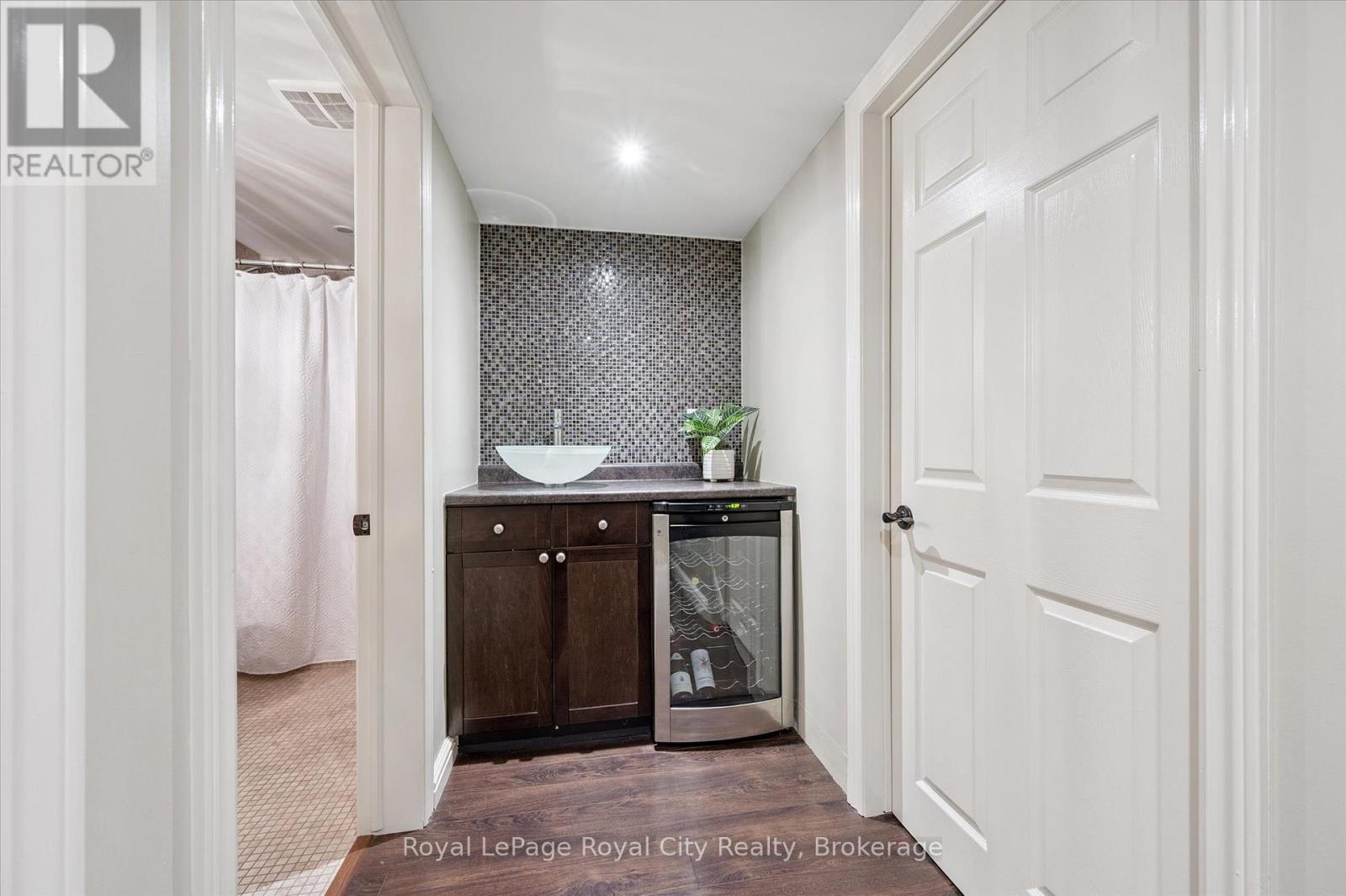 47 Norton Drive, Guelph, Ontario  N1E 7K9 - Photo 35 - X12476291