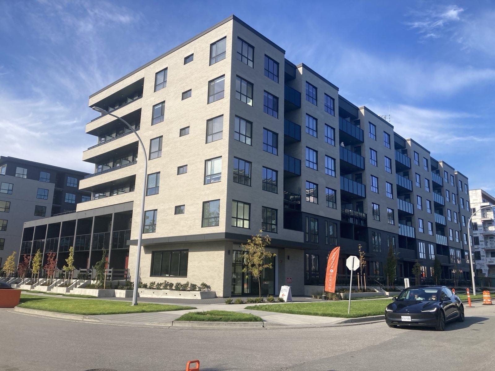 601 8509 158 STREET, Surrey, British Columbia