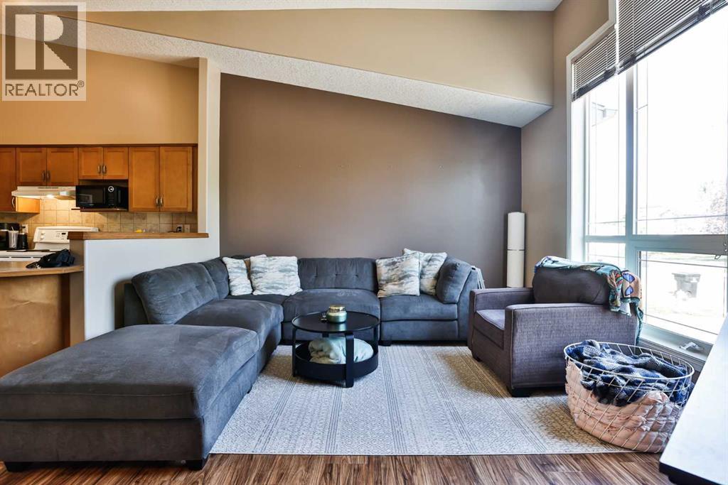 326 Lynx Crescent N, Lethbridge, Alberta  T1H 6X7 - Photo 2 - A2256070