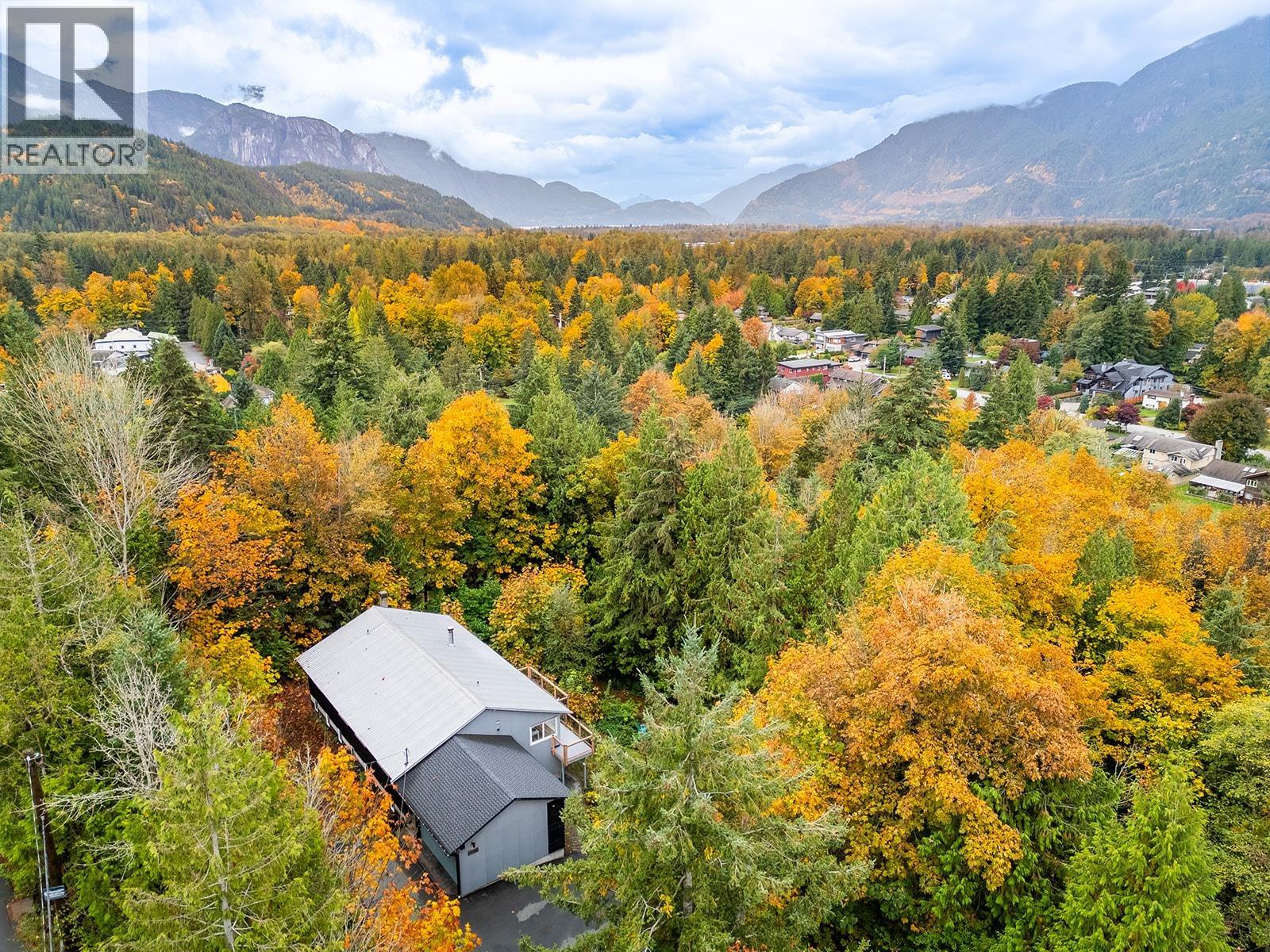 40202 Skyline Drive, Squamish, British Columbia  V8B 0L1 - Photo 39 - R3061269
