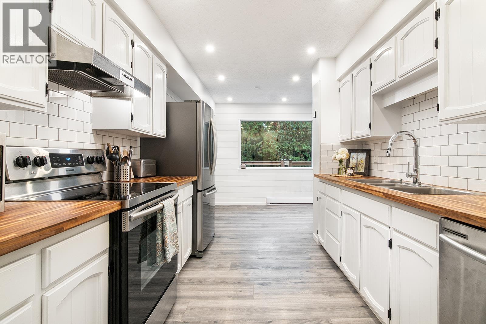40202 Skyline Drive, Squamish, British Columbia  V8B 0L1 - Photo 10 - R3061269