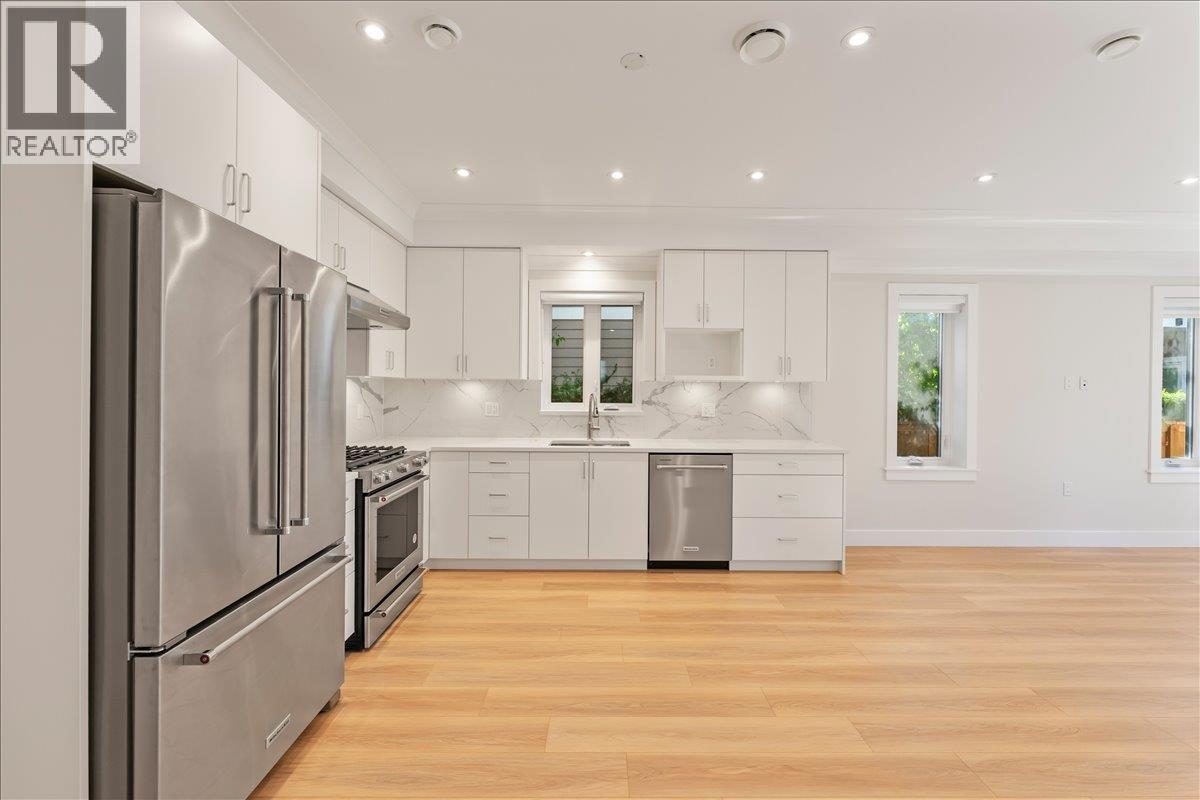 4852 Slocan Street, Vancouver, British Columbia  V5R 2A3 - Photo 12 - R3061330